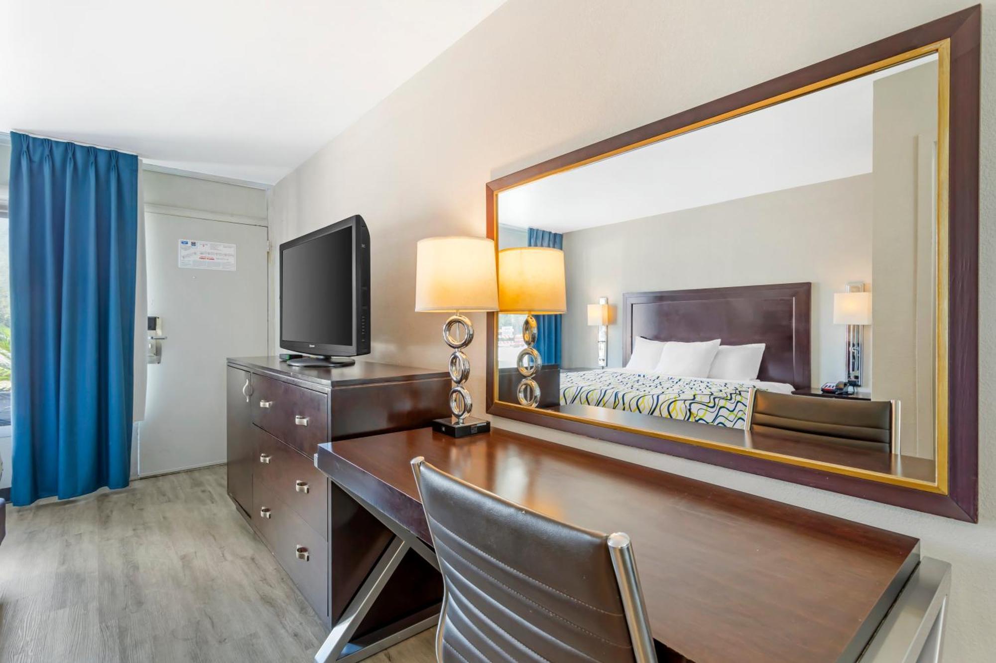 Rodeway Inn Orange Park Extérieur photo